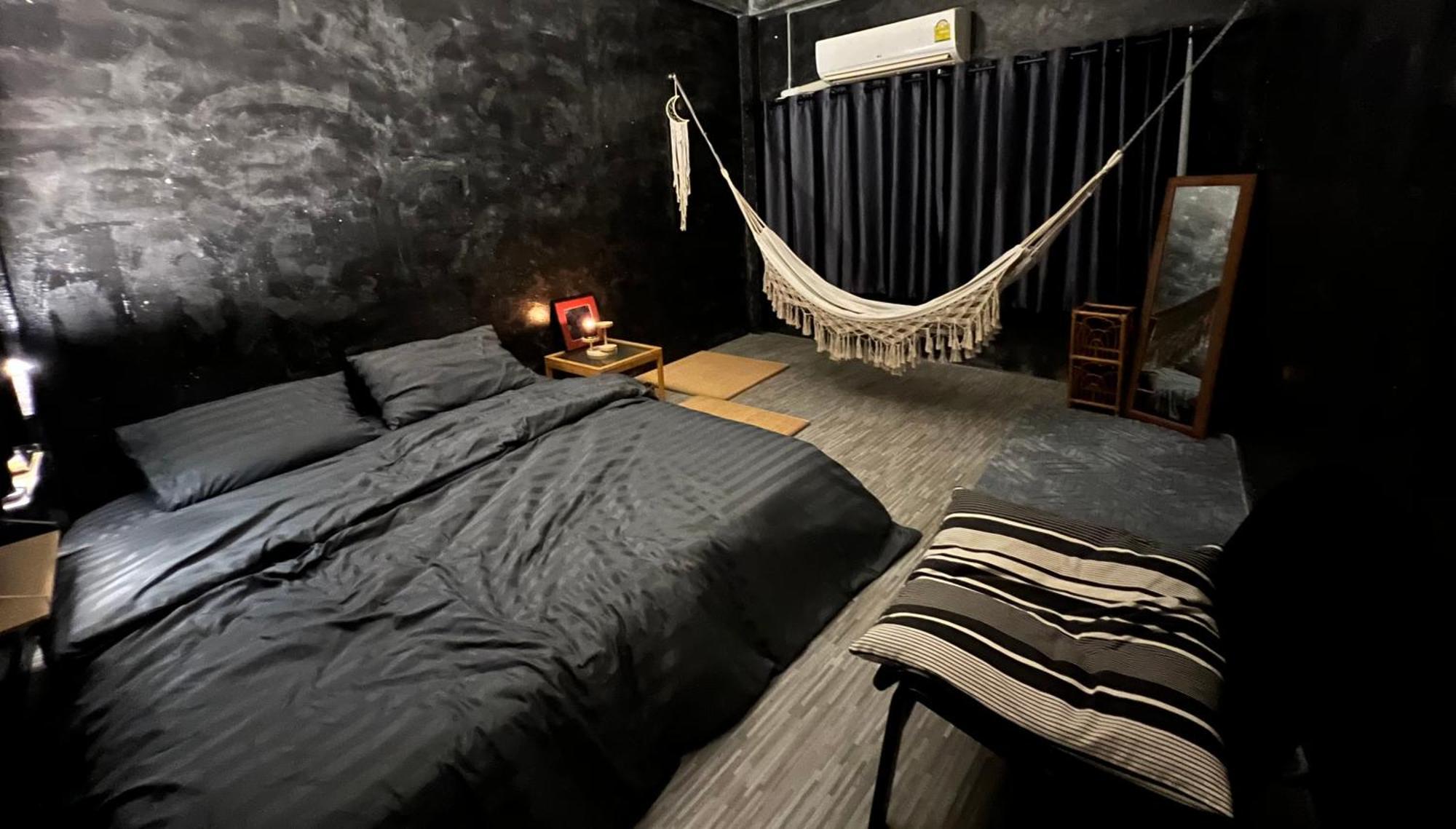 Stay Strays Hostel Bangkok Kültér fotó