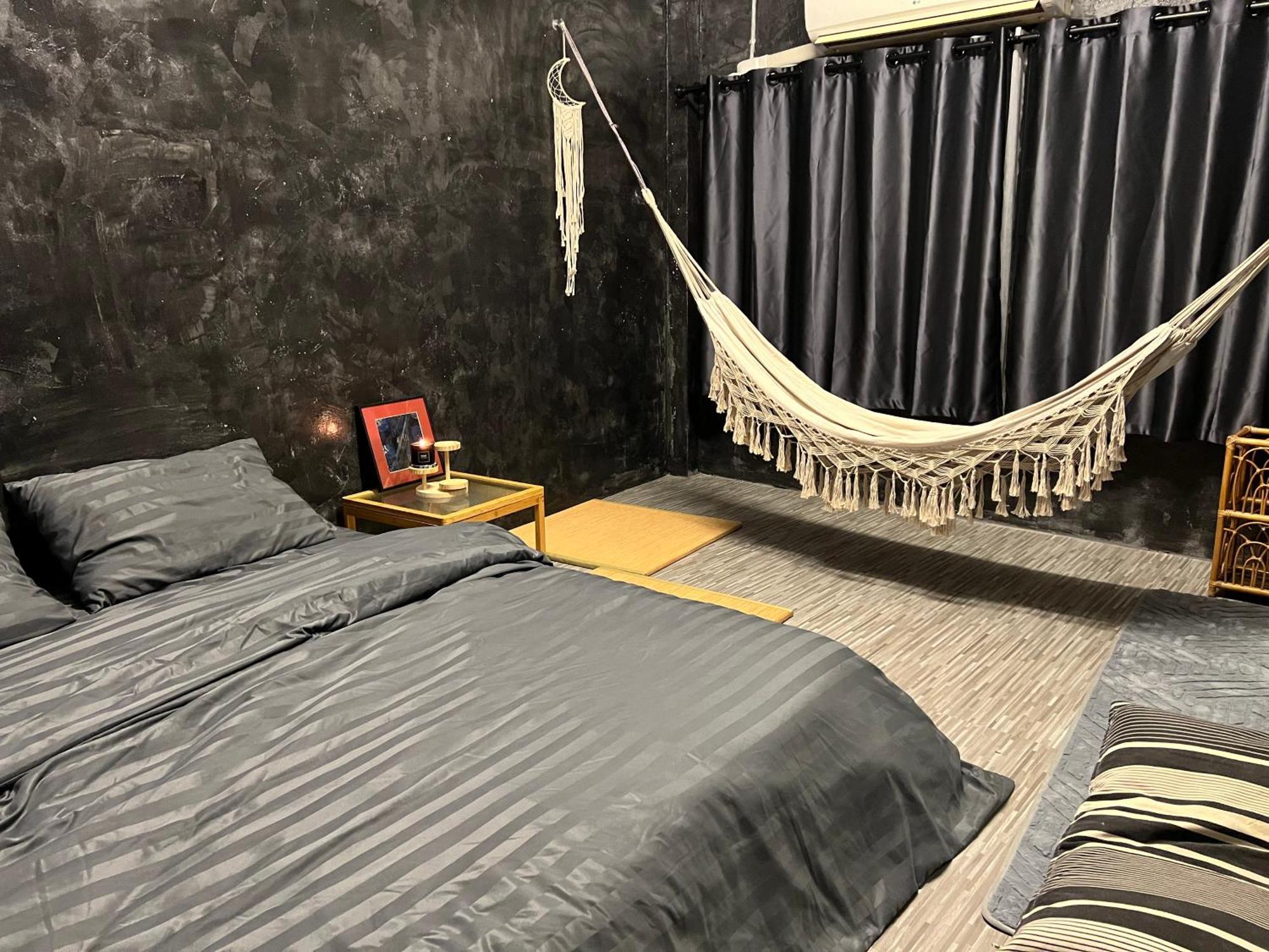 Stay Strays Hostel Bangkok Kültér fotó