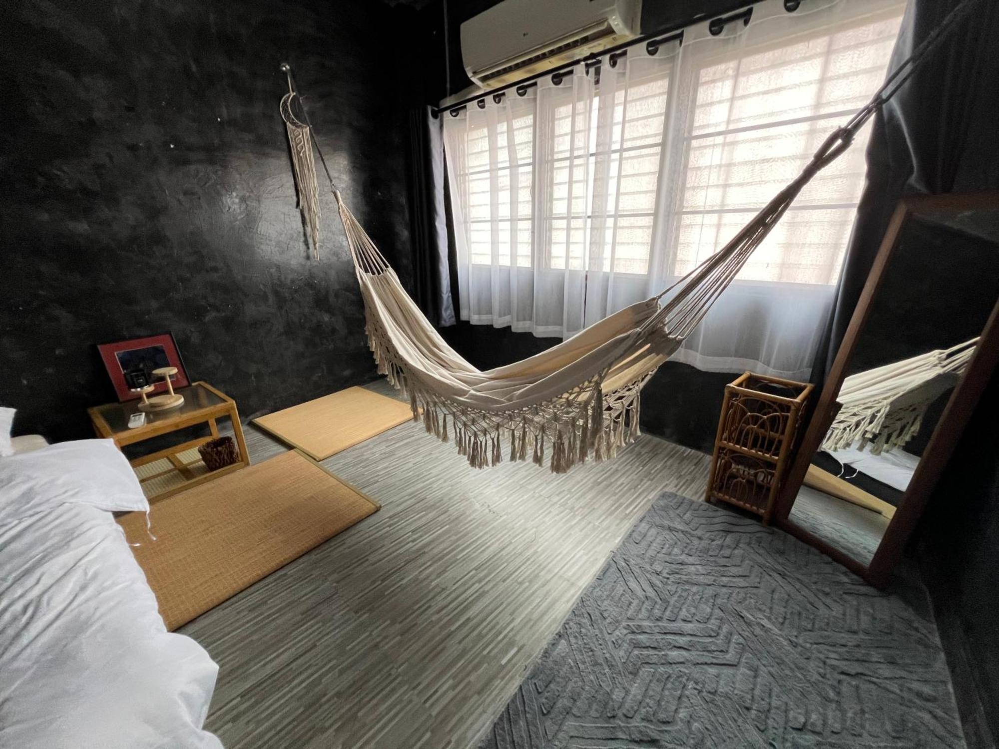 Stay Strays Hostel Bangkok Kültér fotó